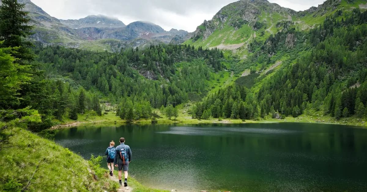 Las Mejores Rutas de Senderismo con Encanto en Europa